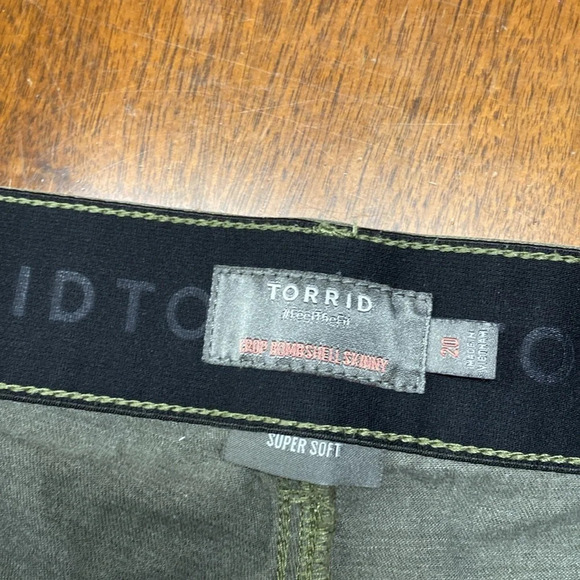 Torrid Pants Feel the Fit Super Soft Crop Bombshell Skinny Womens Size 20 - Picture 4 of 9
